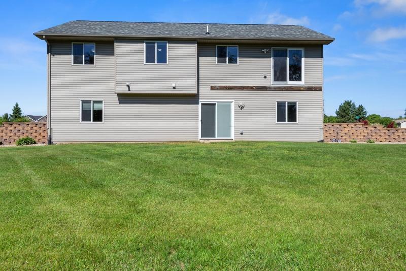 23883 Opal St NE, East Bethel, MN 55005
