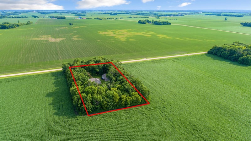 29742 400th St, Le Sueur, MN 56058