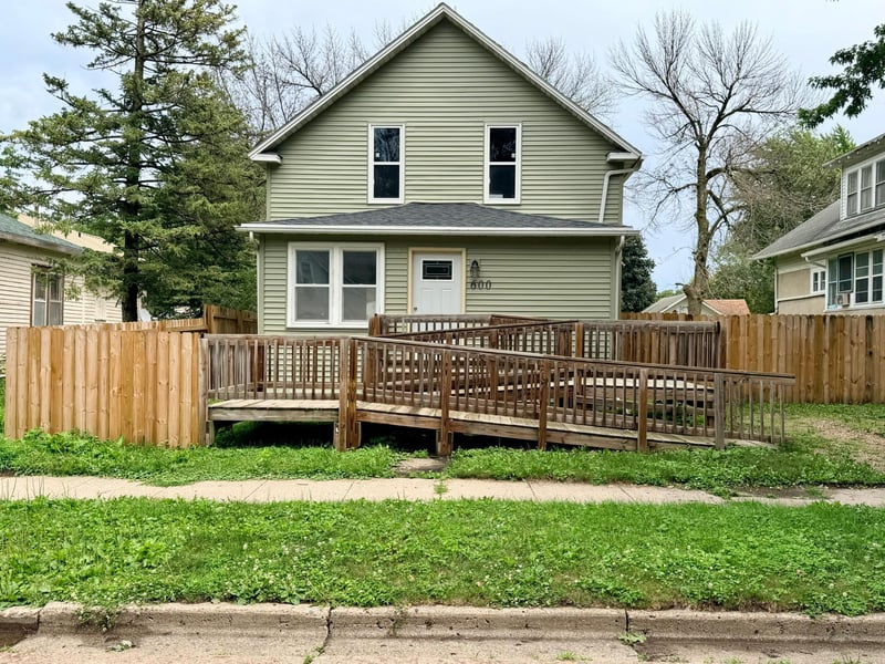 600 Strait Ave, Worthington, MN 56187