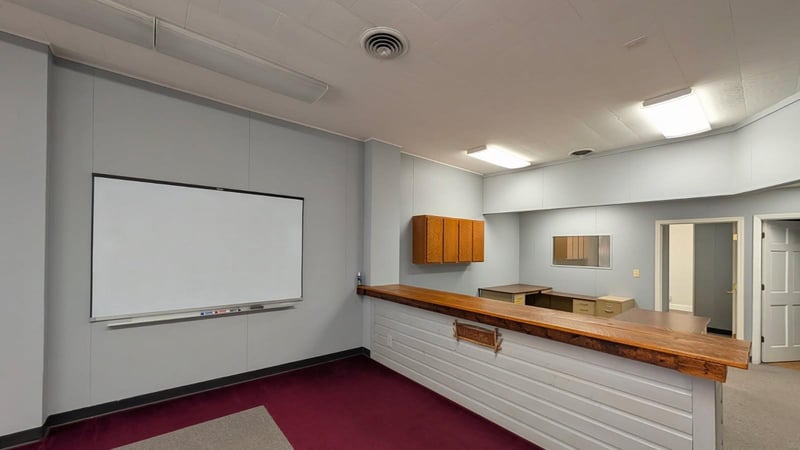 117 S 1st St, Montevideo, MN 56265
