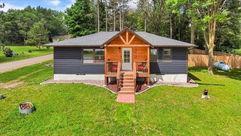1410 464th St, Stanchfield, MN 55080