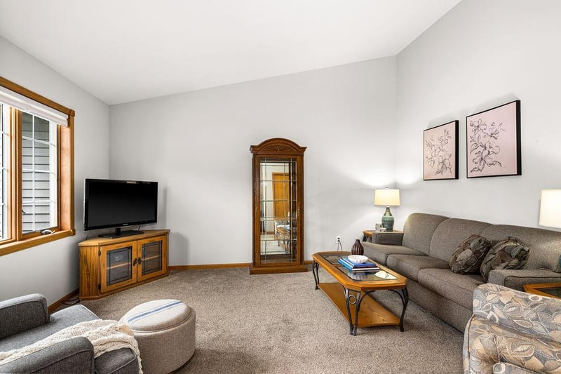 20 Michele Ln #6, Esko, MN 55733