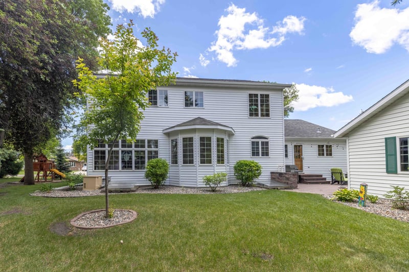 805 Pleasant Dr, Ada, MN 56510