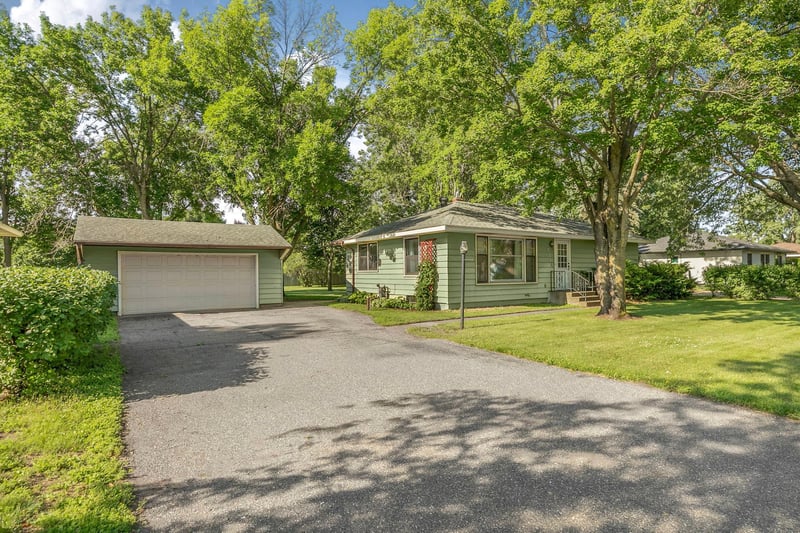 1314 E Minnesota St, Saint Joseph, MN 56374