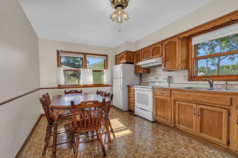 1314 E Minnesota St, Saint Joseph, MN 56374