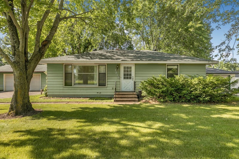 1314 E Minnesota St, Saint Joseph, MN 56374