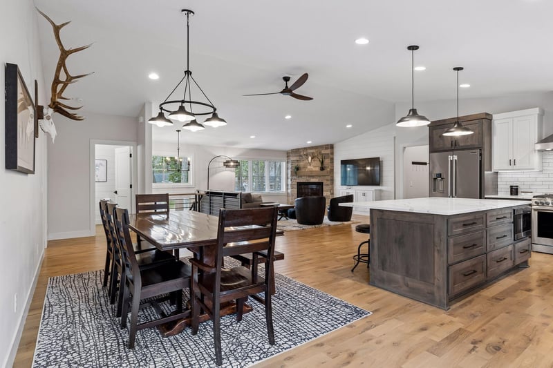 20750 Garden Rd, Excelsior, MN 55331