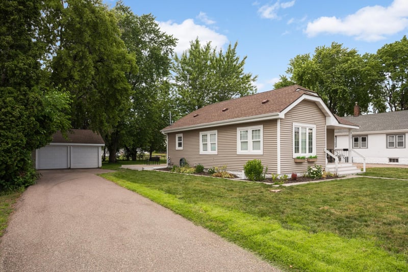 317 1st Ave NW, Osseo, MN 55369