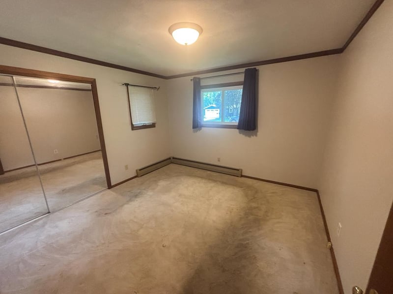 1421 Vista Ln, Willmar, MN 56201