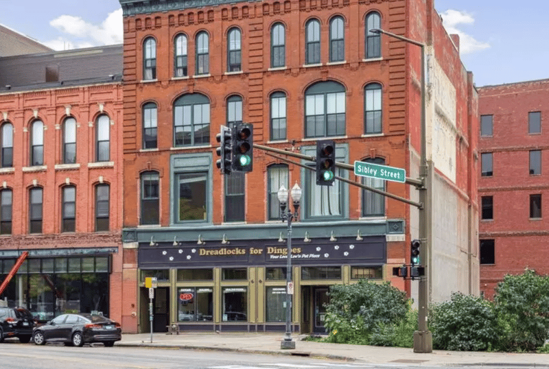 212 7th St E, Saint Paul, MN 55101