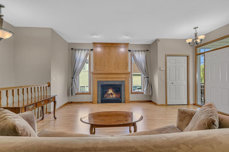 1012 Cory Ln, Saint Cloud, MN 56303