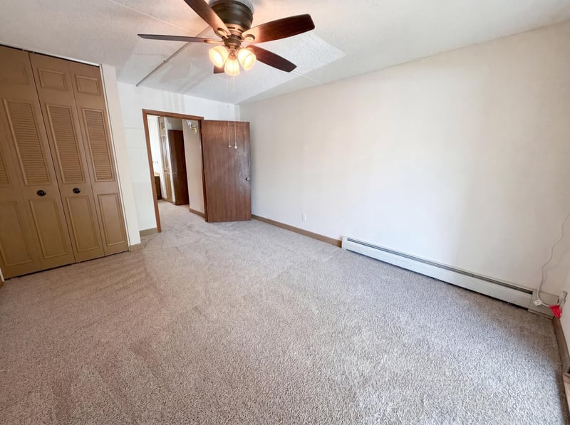 10511 Cedar Lake Rd #205, Hopkins, MN 55305