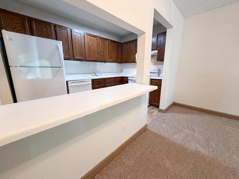 10511 Cedar Lake Rd #205, Hopkins, MN 55305