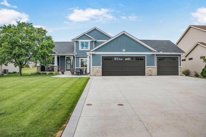 867 160th Ln NW, Andover, MN 55304