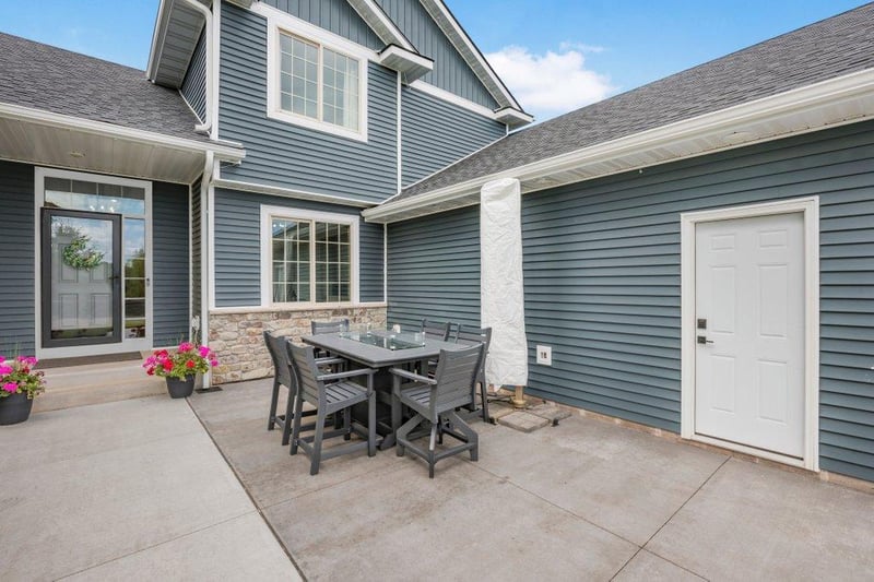 867 160th Ln NW, Andover, MN 55304