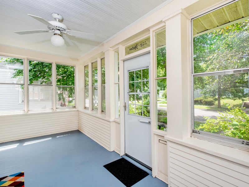 862 Holton St, Saint Paul, MN 55104