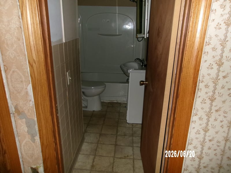 411 N 5th St, Montevideo, MN 56265