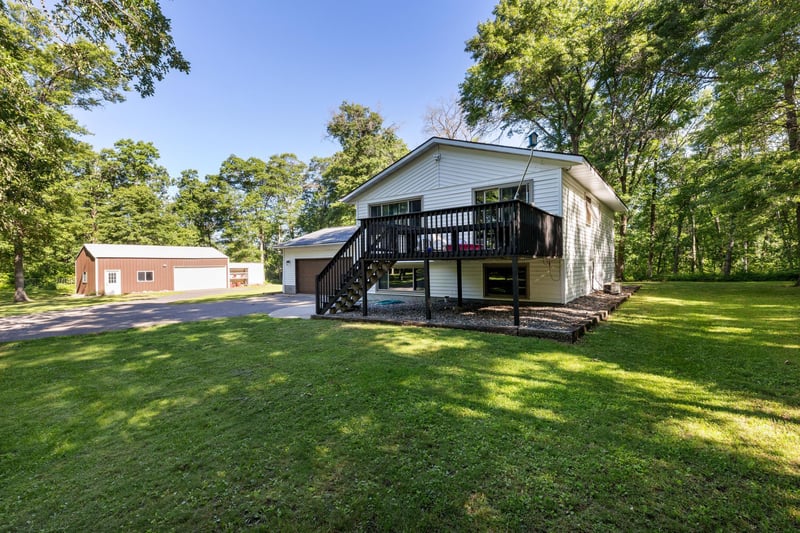 16046 Woodrow Rd, Brainerd, MN 56401