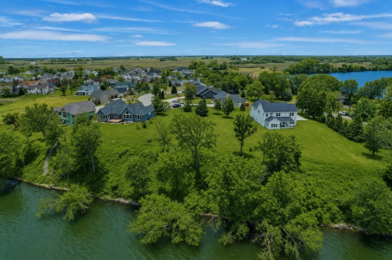432 Lake Ct, Winsted, MN 55395