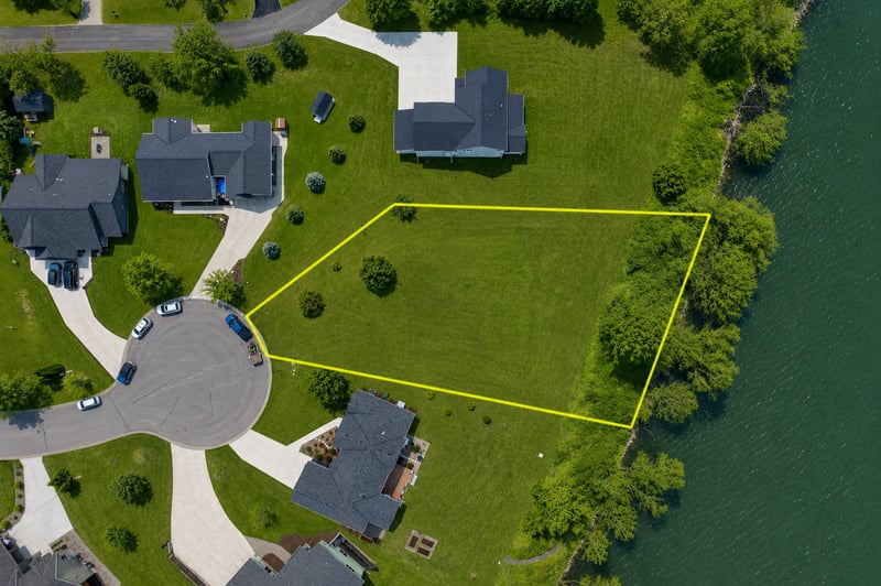 432 Lake Ct, Winsted, MN 55395