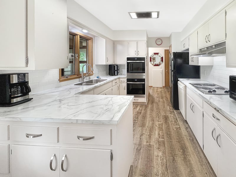 3064 Oak Ave, Slayton, MN 56172