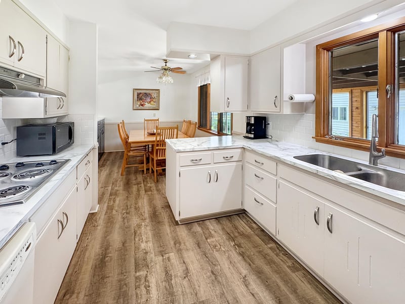 3064 Oak Ave, Slayton, MN 56172