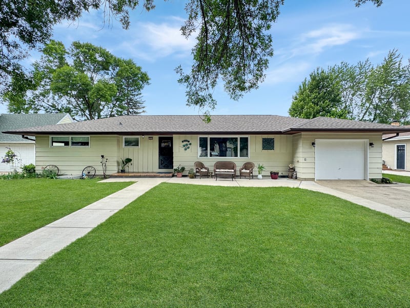 3064 Oak Ave, Slayton, MN 56172