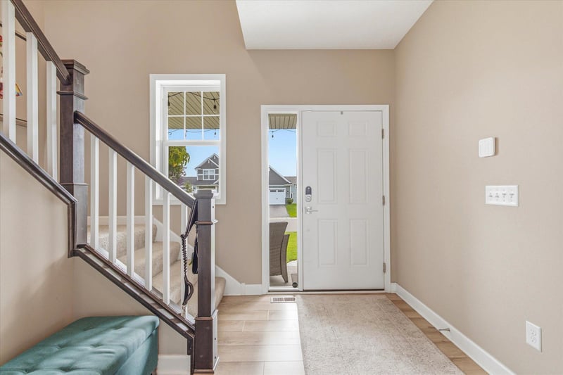 2113 Itasca Cir, Lino Lakes, MN 55038