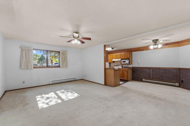 6601 Buckley Cir #105, Inver Grove Heights, MN 55076