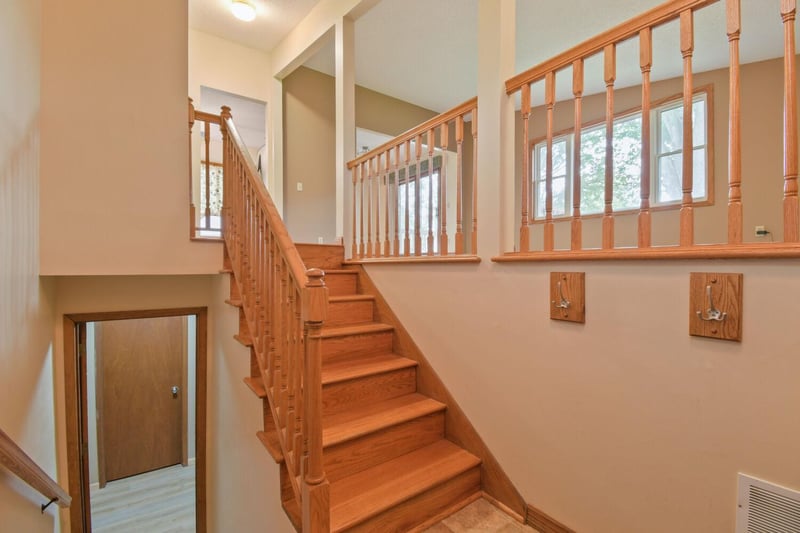 709 74th Ave N, Brooklyn Park, MN 55444