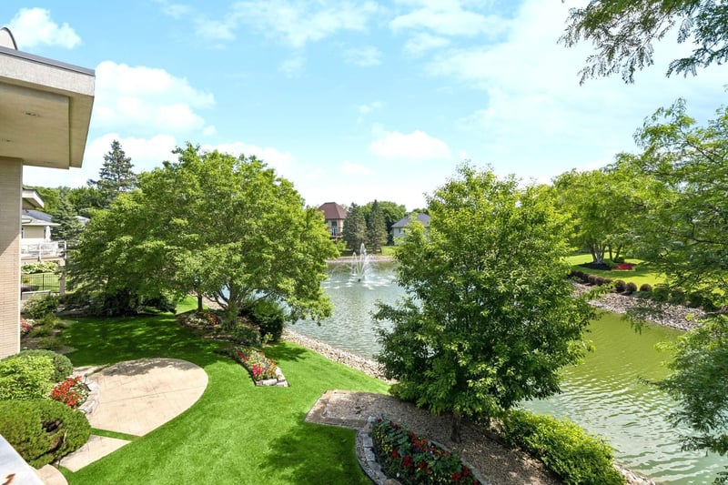 11629 Cedar Ps, Hopkins, MN 55305