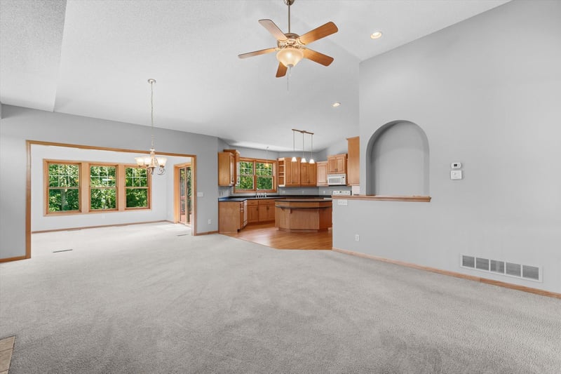1607 140th Ave NE, Ham Lake, MN 55304