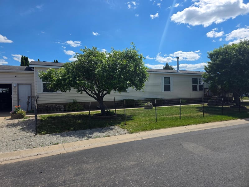 157 Southfork Dr SE, Kasson, MN 55944