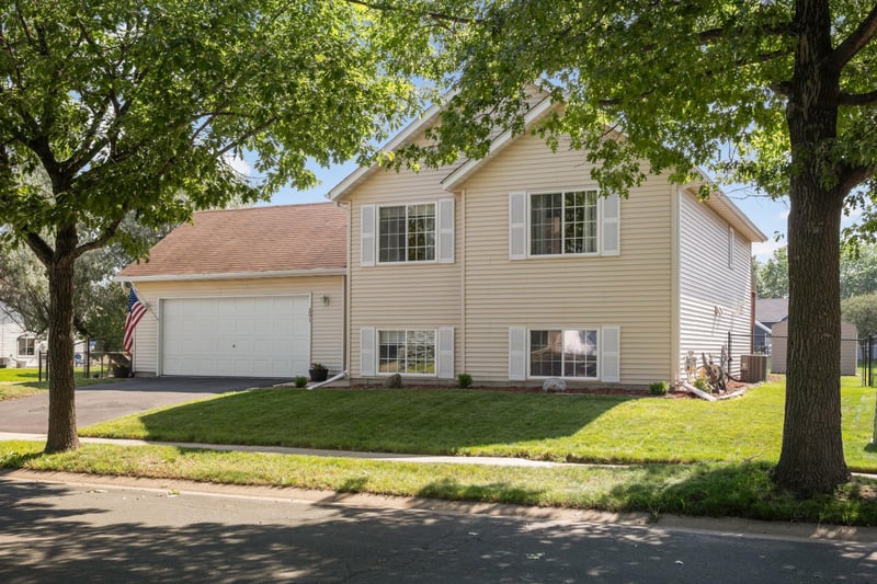 201 13th St, Farmington, MN 55024