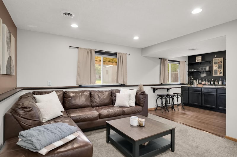 201 13th St, Farmington, MN 55024