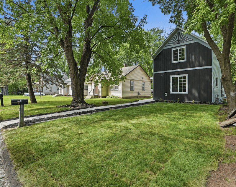 829 1st St, Saint Paul Park, MN 55071