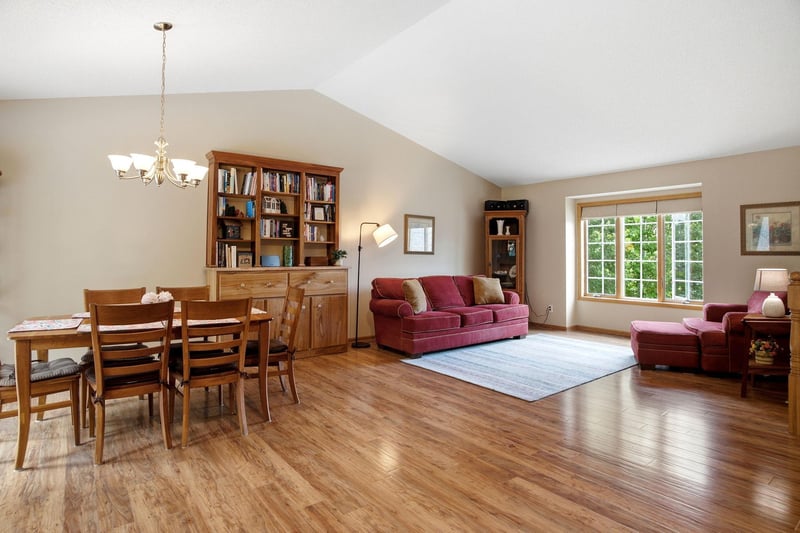 322 Lilium Cir, Watertown, MN 55388