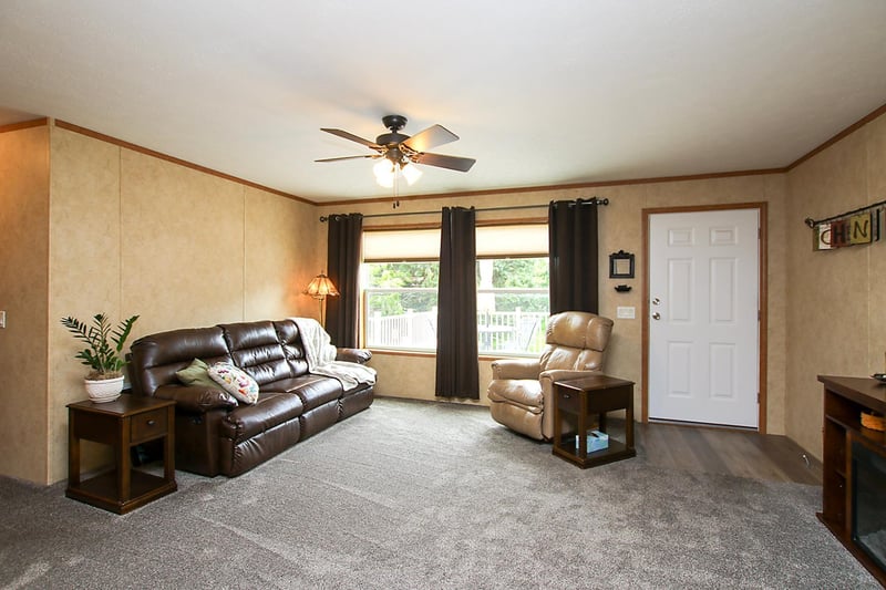 21915 County Road 7, Hutchinson, MN 55350