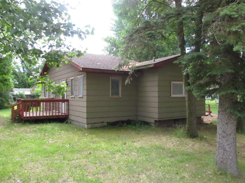 216 Birch St E, Motley, MN 56466