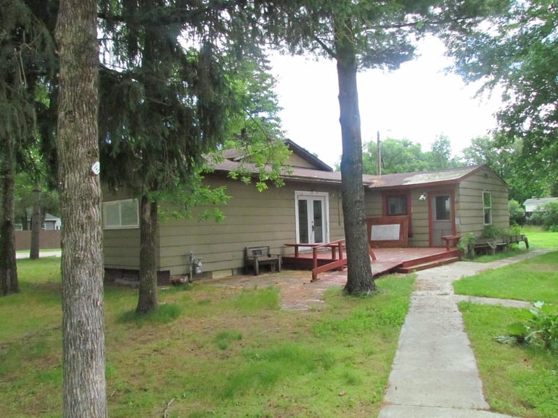 216 Birch St E, Motley, MN 56466