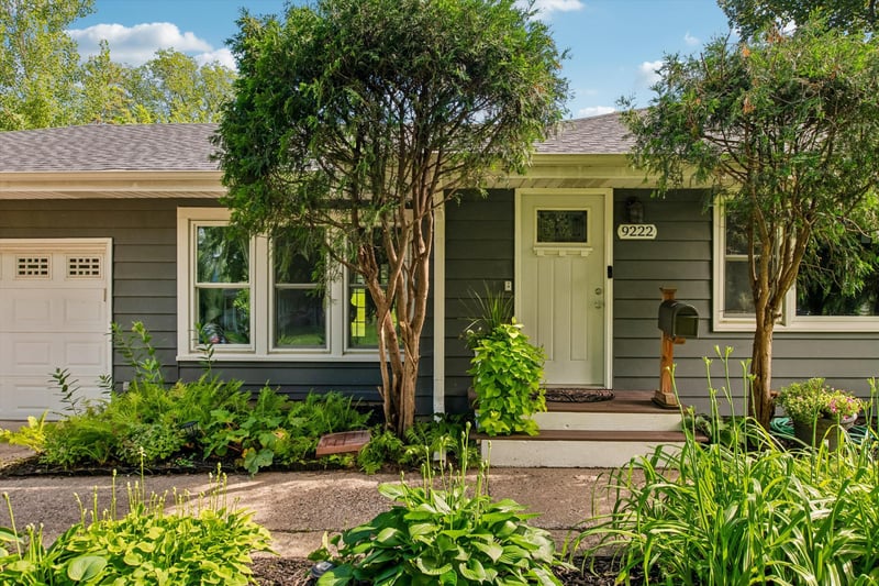 9222 W 22nd Ln, Saint Louis Park, MN 55426