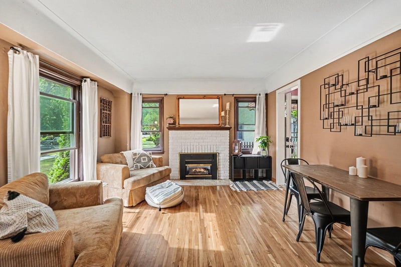 3745 Orchard Ave N, Robbinsdale, MN 55422