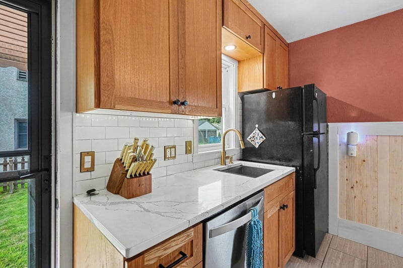 3745 Orchard Ave N, Robbinsdale, MN 55422