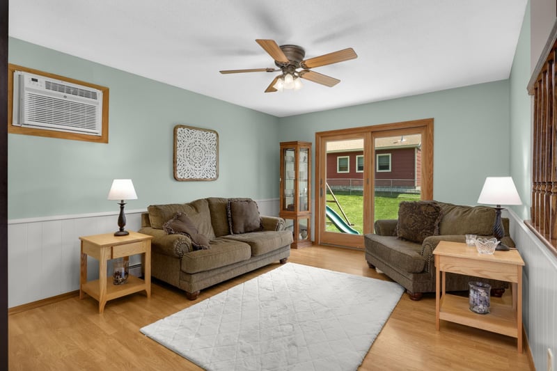 1307 17th St W, Hastings, MN 55033