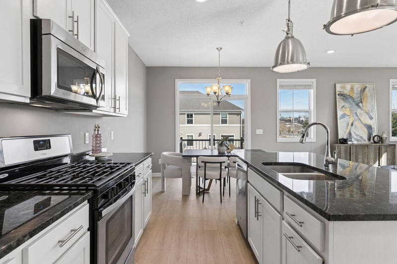 6998 Archer Trl, Inver Grove Heights, MN 55077