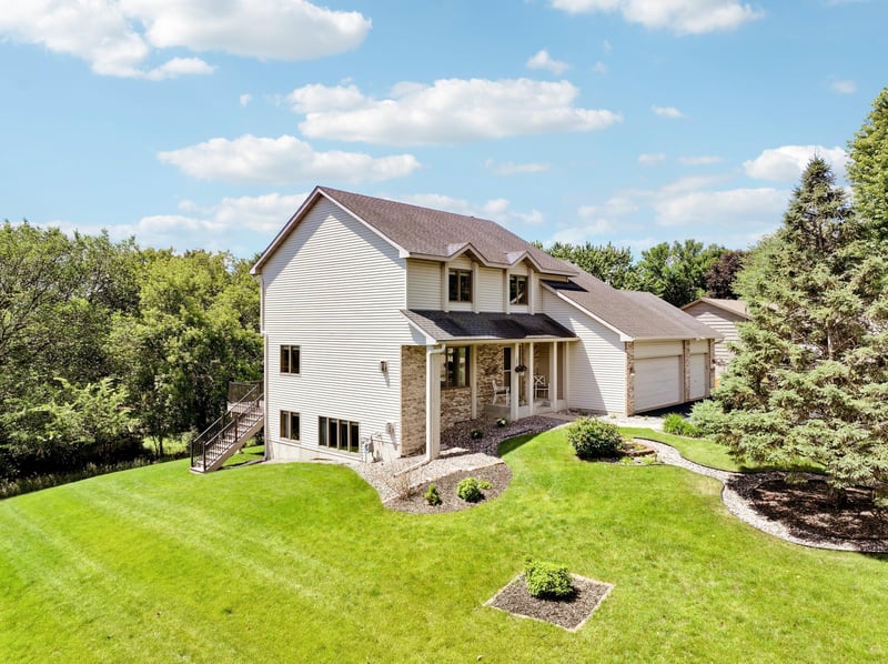 13865 Forest Hill Rd, Eden Prairie, MN 55346