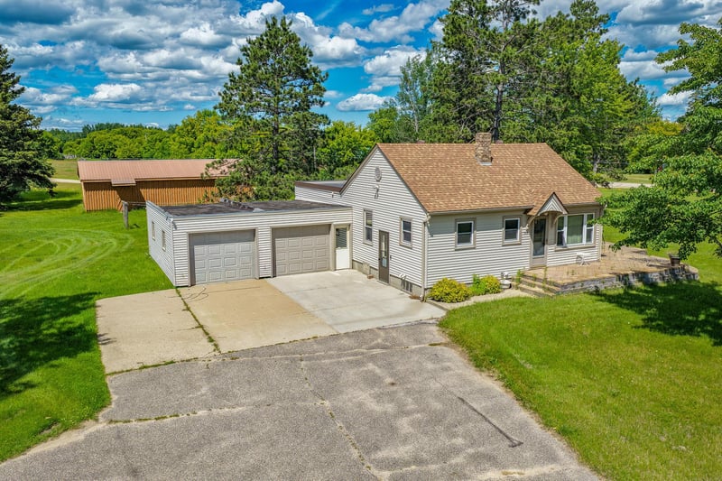 1019 Central St W, Bagley, MN 56621