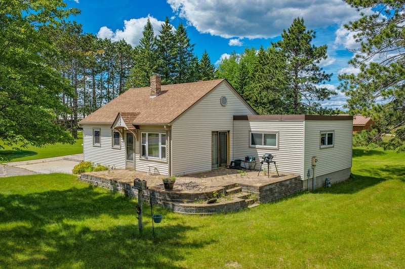 1019 Central St W, Bagley, MN 56621