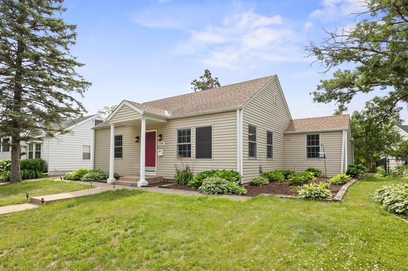 5709 W Lake St, Saint Louis Park, MN 55416