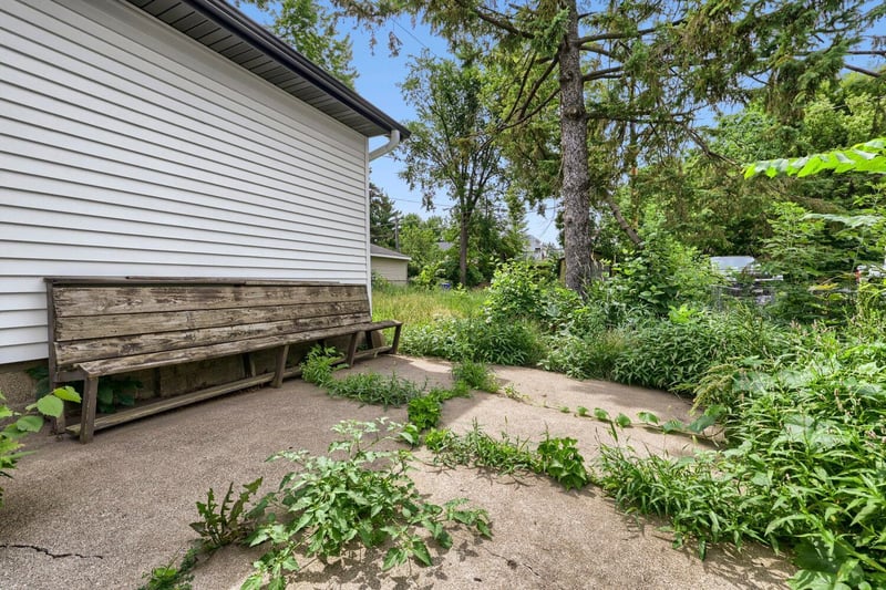 1024 Geranium Ave E, Saint Paul, MN 55106